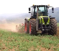 Landwirt bei der Arbeit
